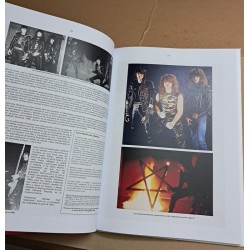 SODOM: Reporte de Guerra. 40 años de Sodom - Libro (español).